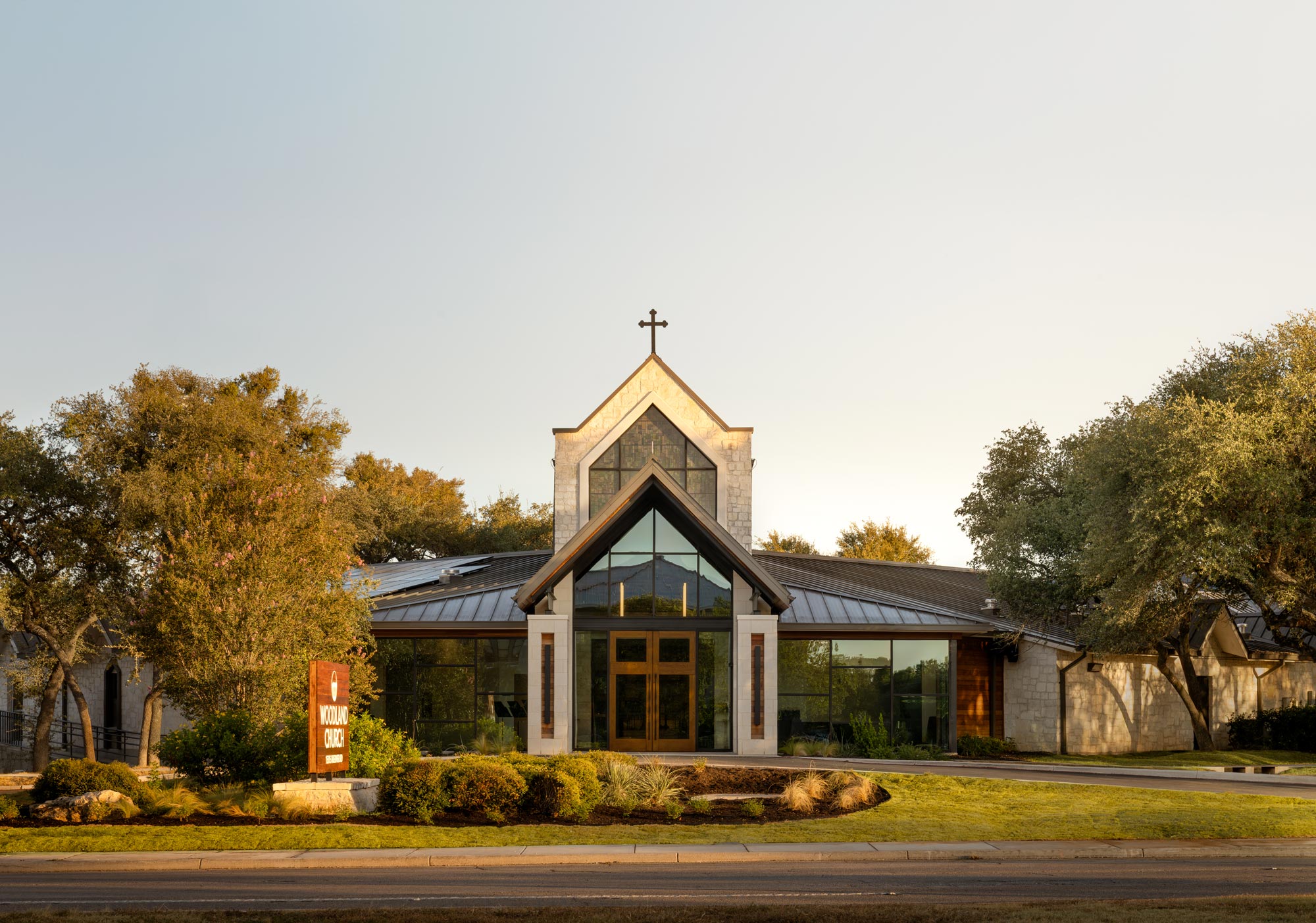 Pugh-Constructors-San-Antonio-General-Contractor-WoodLandChurch-Sanctuary_Renovation-4